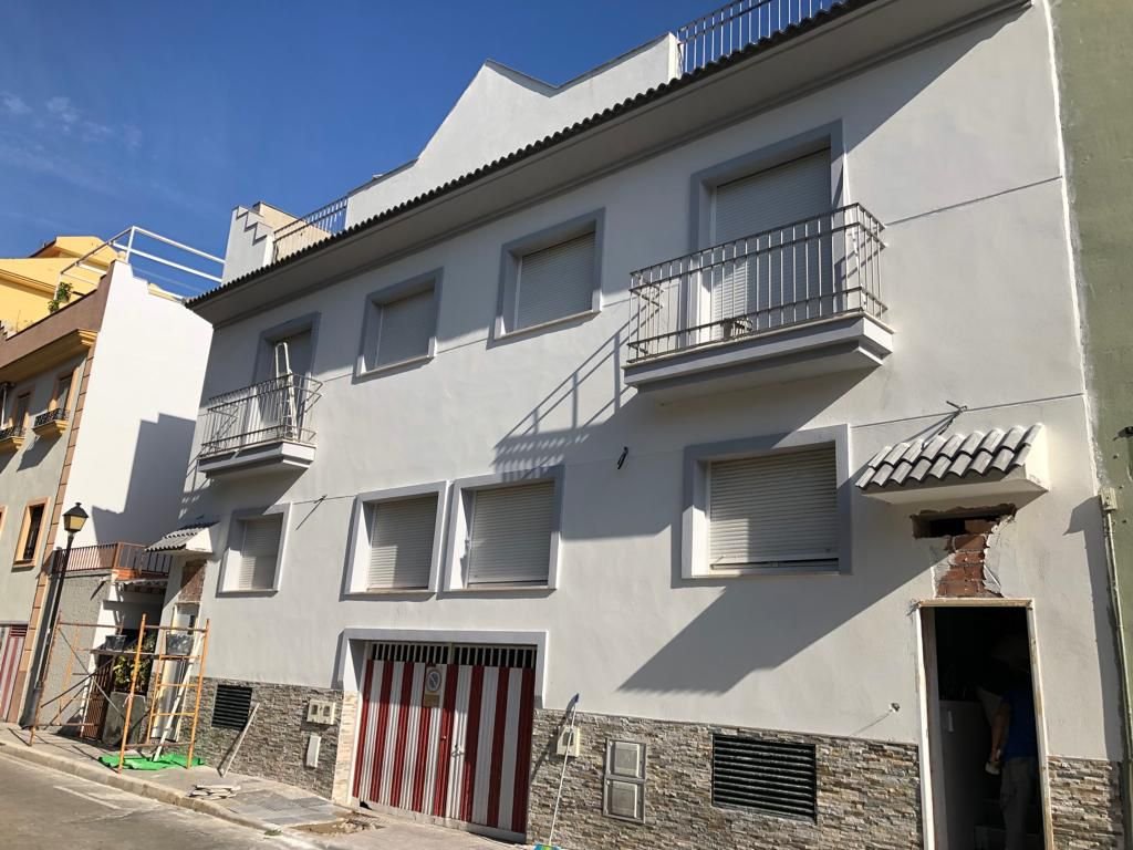 WhatsApp Image 2025-12-06 at 14.13.53